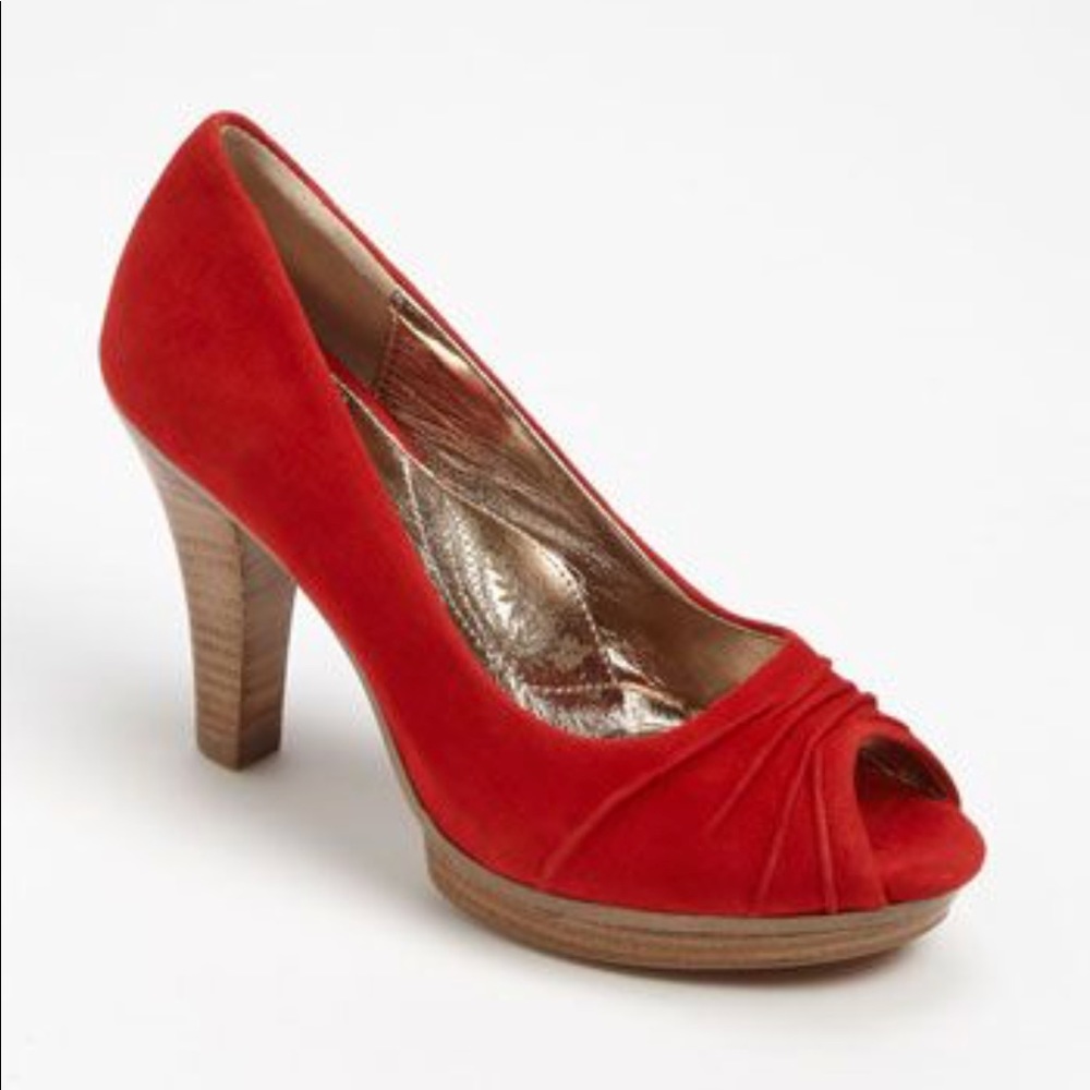 SÖFFT Suede Platform Peep-Toe Pumps. NWOT